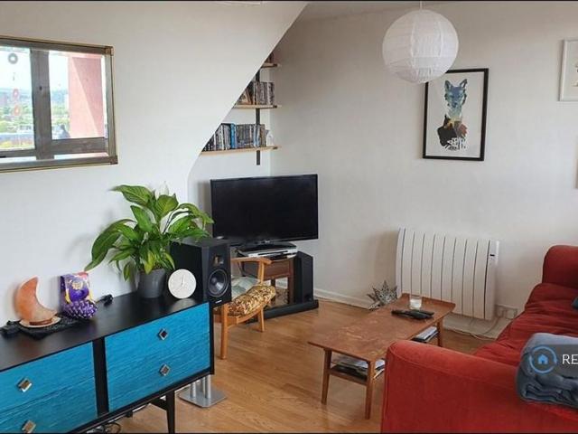 2 bedroom maisonette to rent