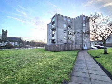 2 bedroom maisonette to rent