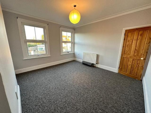 2 bedroom maisonette to rent