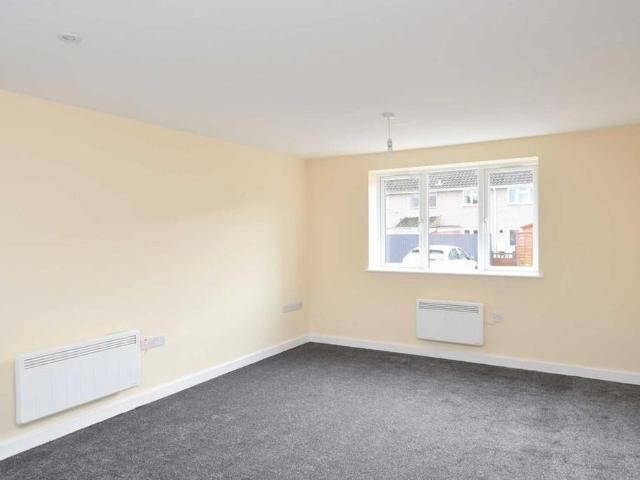 2 bedroom maisonette to rent