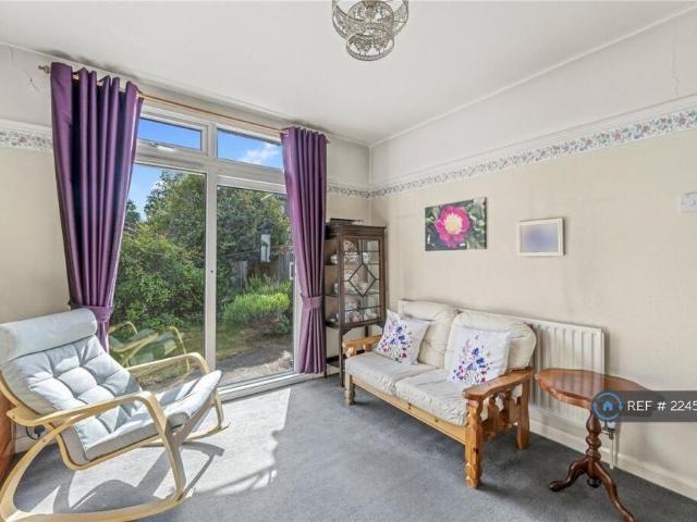 2 bedroom maisonette to rent