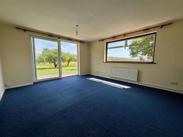 2 bedroom maisonette to rent