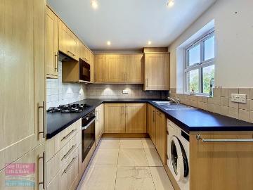 2 bedroom maisonette to rent