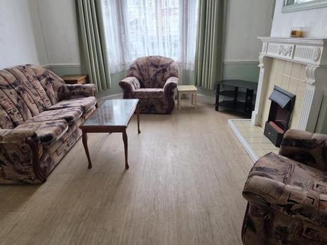 2 bedroom maisonette to rent