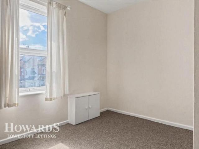2 bedroom maisonette to rent