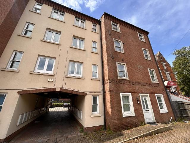 2 bedroom maisonette to rent