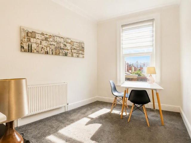 2 bedroom maisonette to rent