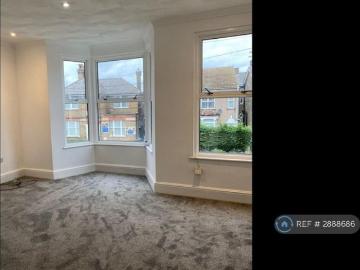2 bedroom maisonette to rent