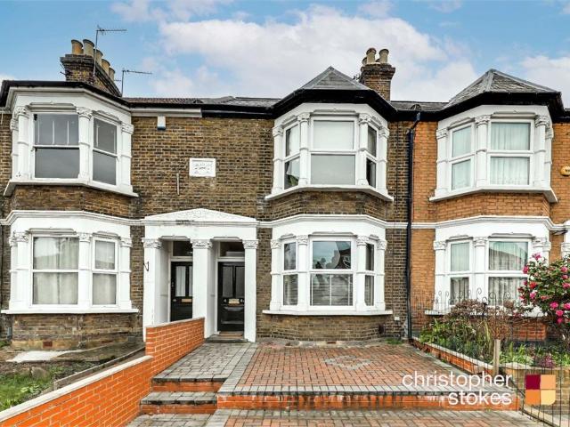 2 bedroom maisonette to rent