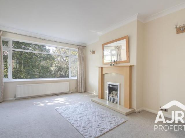 2 bedroom maisonette to rent