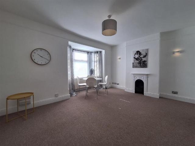 1 bedroom maisonette to rent