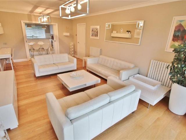 2 bedroom maisonette to rent