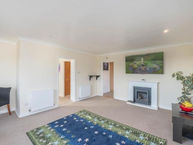 2 bedroom maisonette to rent