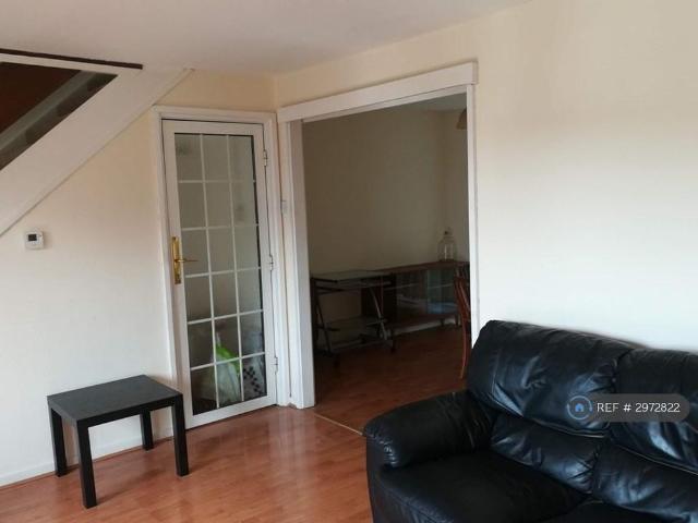 2 bedroom maisonette to rent