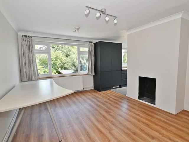 2 bedroom maisonette to rent