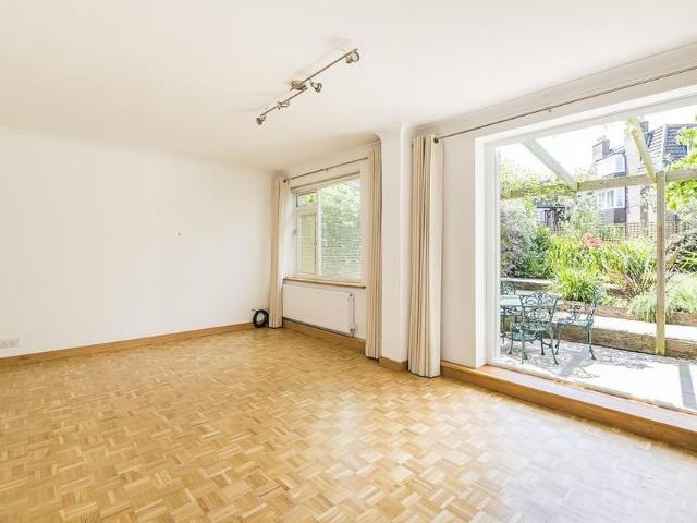 2 bedroom maisonette to rent