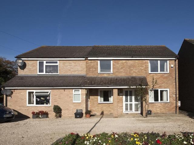 2 bedroom maisonette to rent