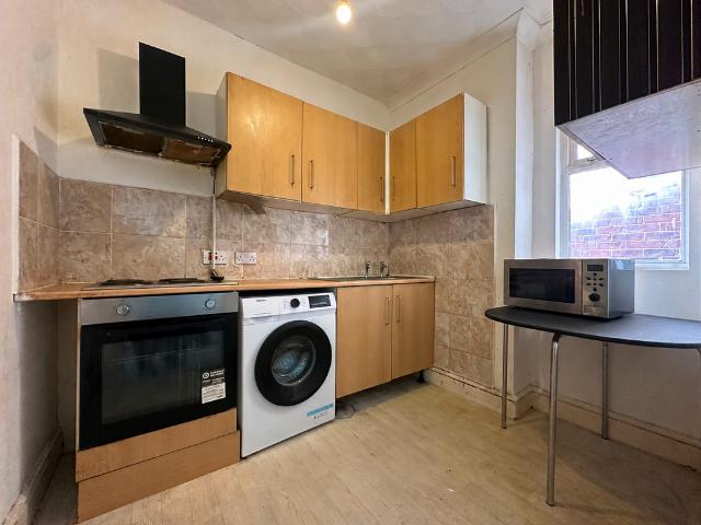 2 bedroom maisonette to rent