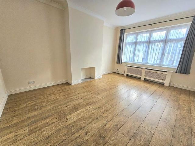 2 bedroom maisonette to rent
