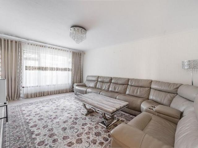 2 bedroom maisonette to rent