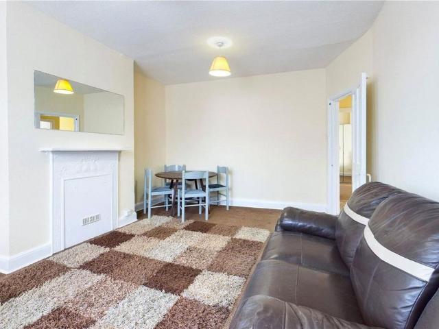 2 bedroom maisonette to rent