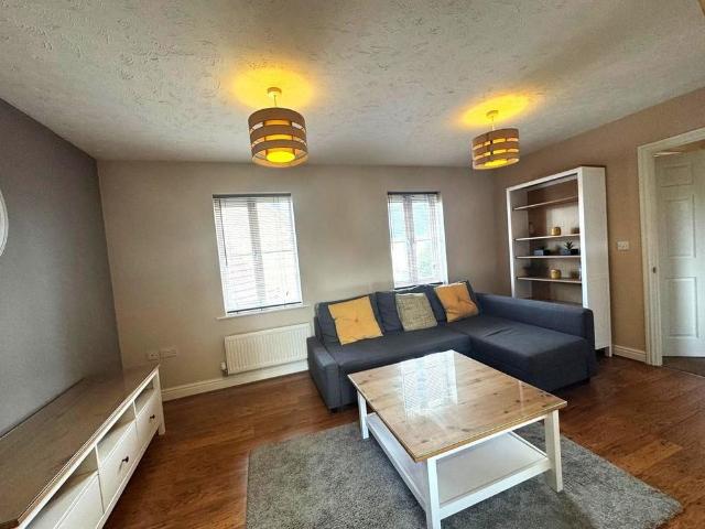 2 bedroom maisonette to rent