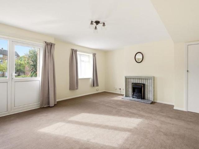 2 bedroom maisonette to rent