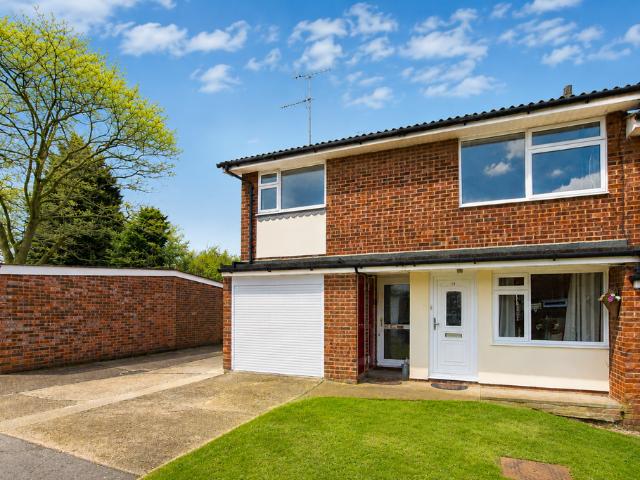 2 bedroom maisonette to rent