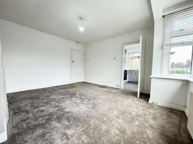 2 bedroom maisonette to rent