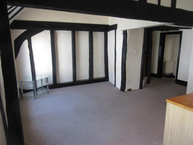 2 bedroom maisonette to rent