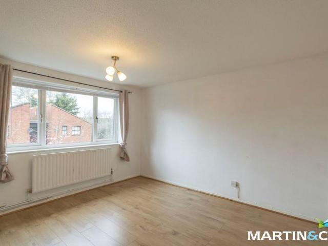 2 bedroom maisonette to rent