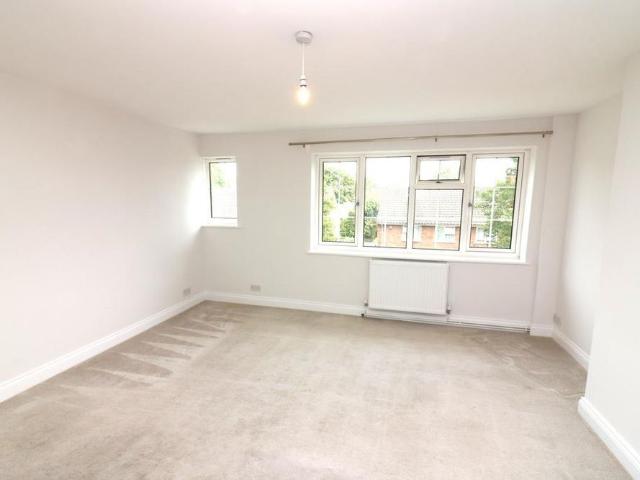 2 bedroom maisonette to rent