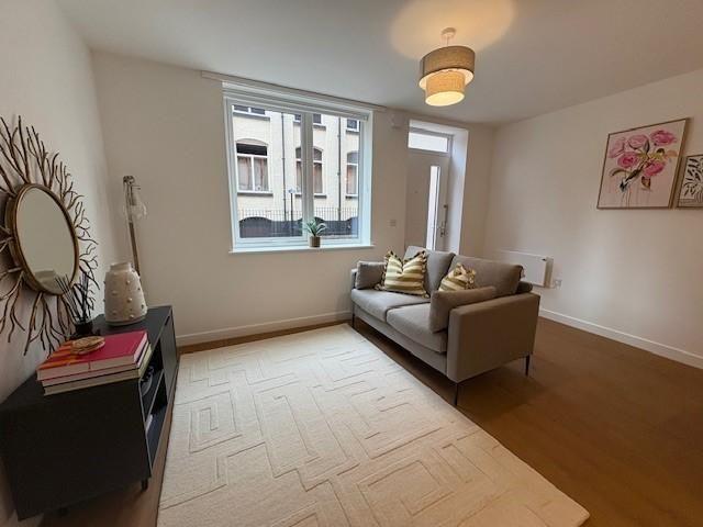 2 bedroom maisonette to rent
