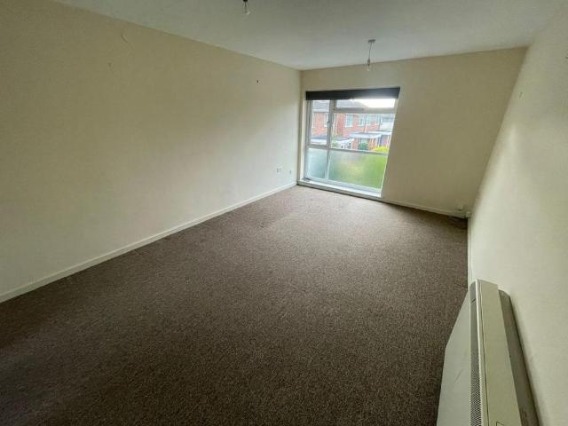 2 bedroom maisonette to rent