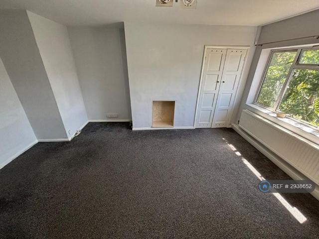 2 bedroom maisonette to rent