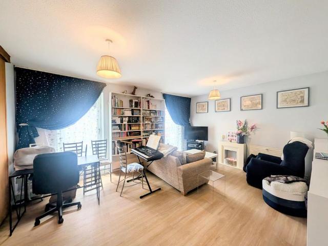 2 bedroom maisonette to rent
