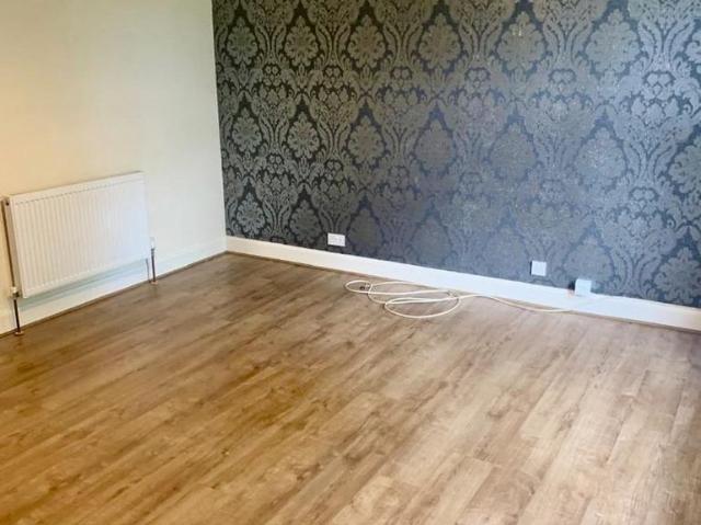 2 bedroom maisonette to rent