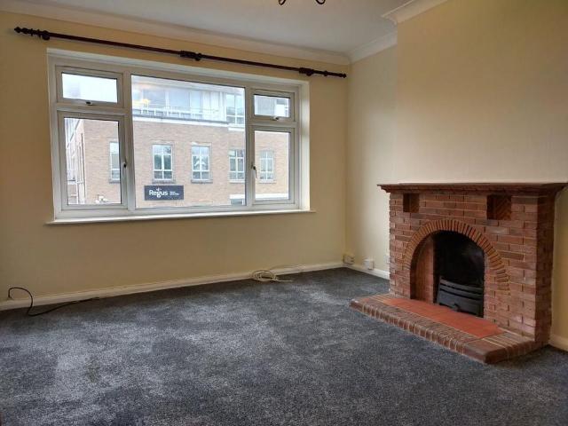 2 bedroom maisonette to rent