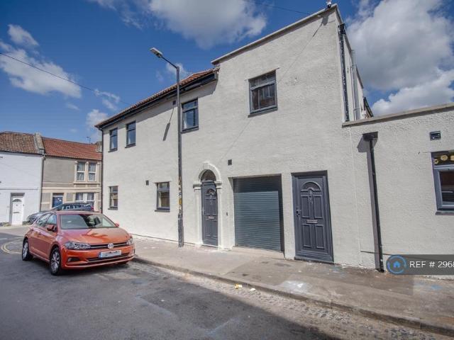2 bedroom maisonette to rent