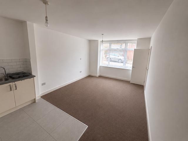 2 bedroom maisonette to rent