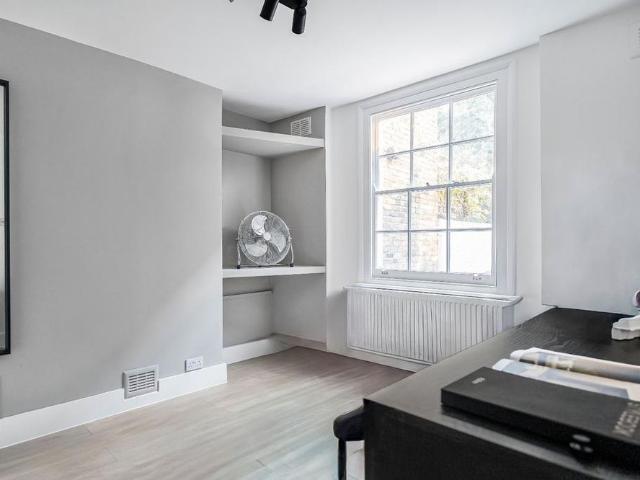 2 bedroom maisonette to rent