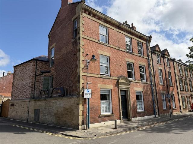 2 bedroom maisonette to rent