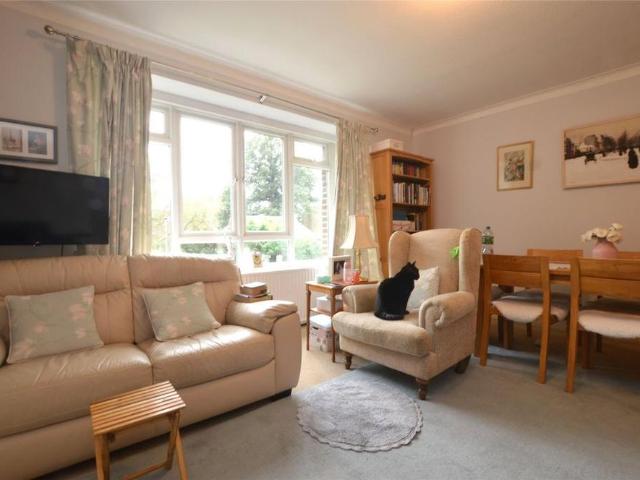 2 bedroom maisonette to rent