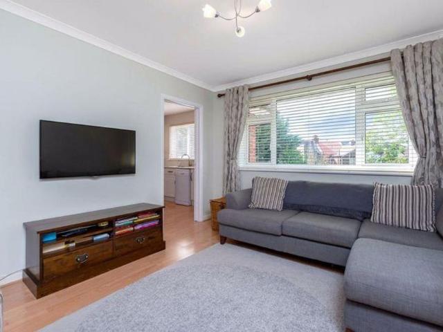 2 bedroom maisonette to rent