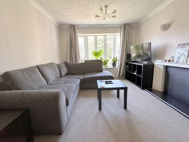 2 bedroom maisonette to rent