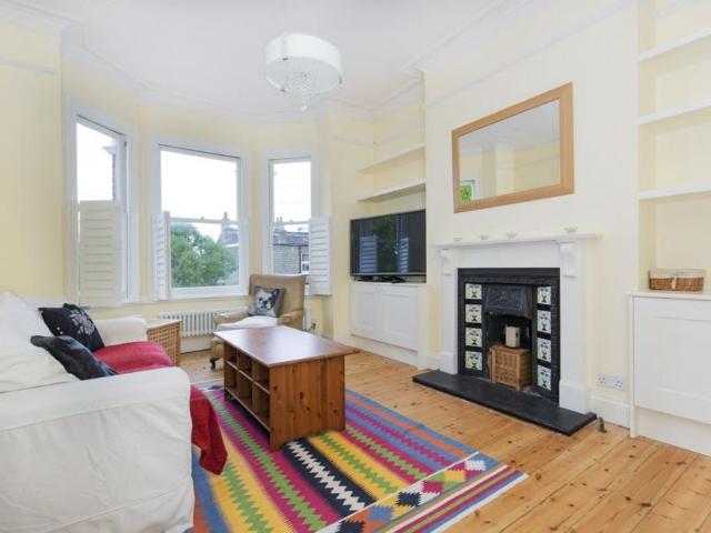 2 bedroom maisonette to rent