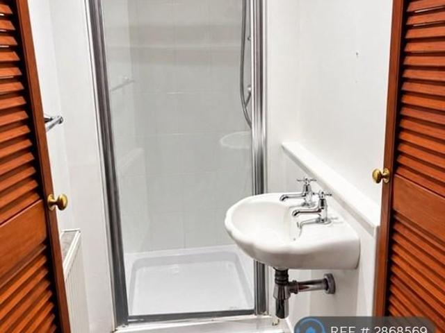 2 bedroom maisonette to rent