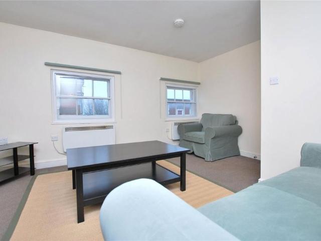 2 bedroom maisonette to rent