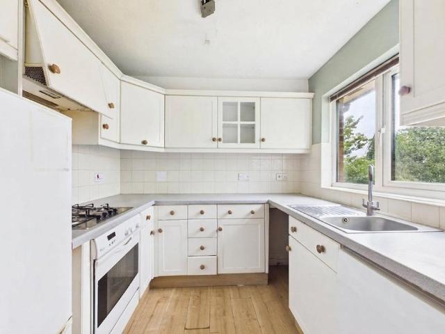 2 bedroom maisonette to rent