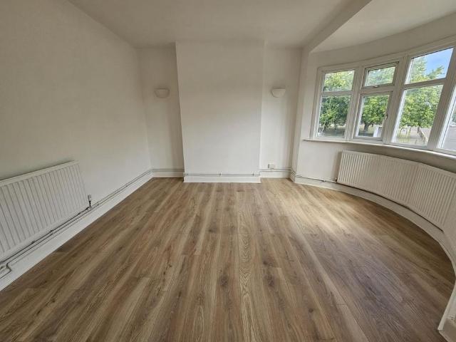 2 bedroom maisonette to rent